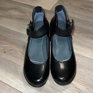Dansko Mary Jane Clogs size 8.5